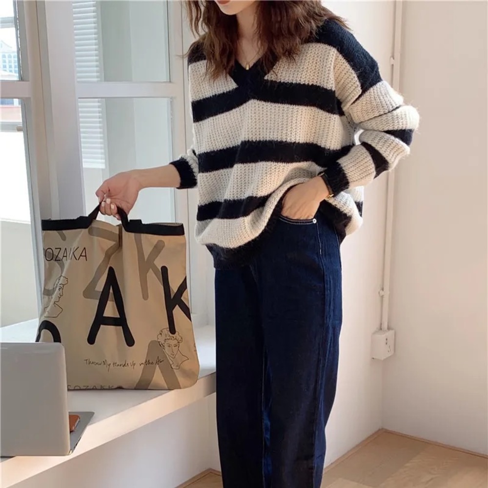Korean Vintage Letters Graphic Canvas Tote Bag - Picture 4 of 9